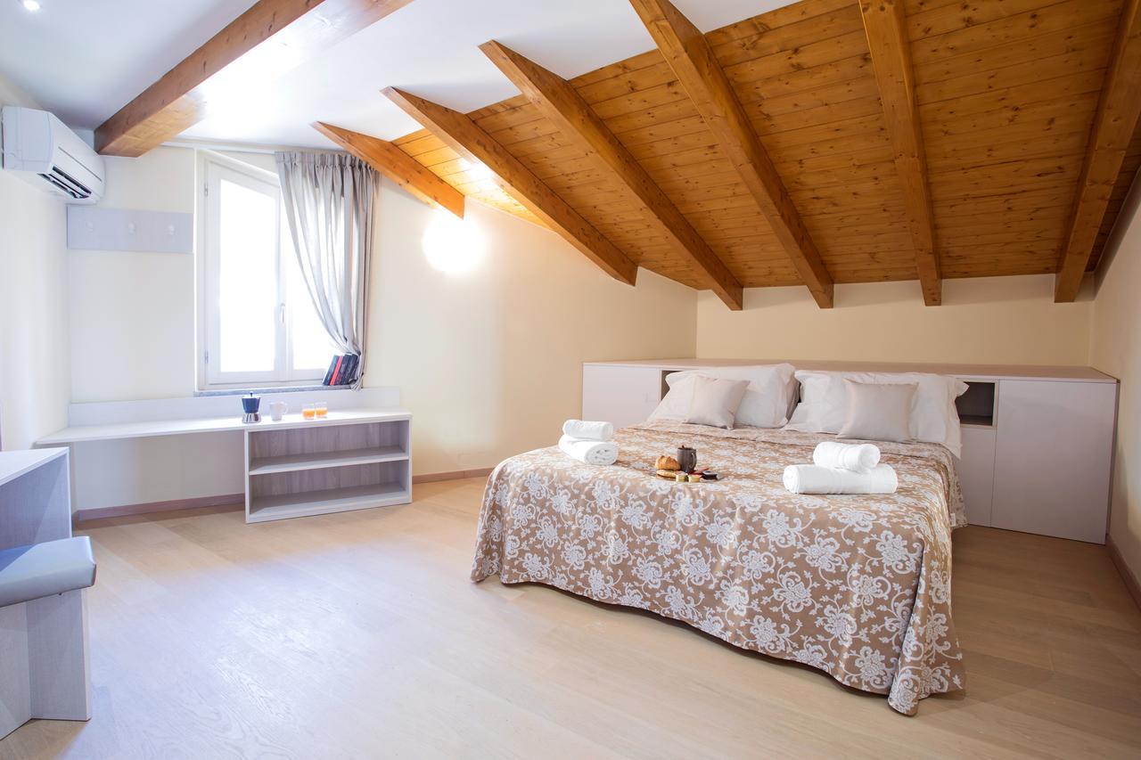 Ossuccio Grande C Home With Pool Sleeps 12 By Italian Apartments Como Exterior foto