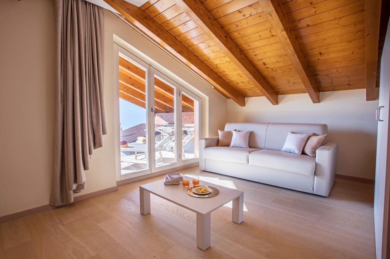 Ossuccio Grande C Home With Pool Sleeps 12 By Italian Apartments Como Exterior foto