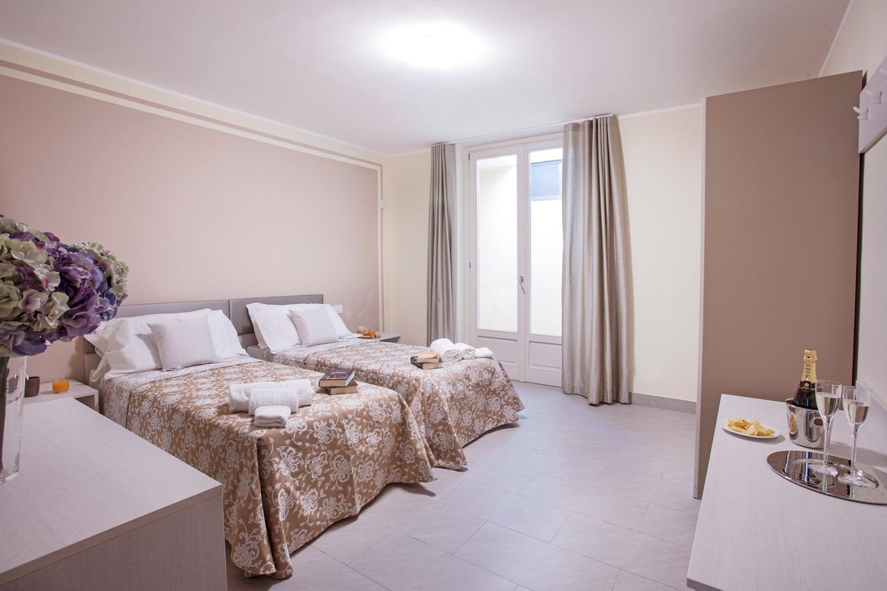 Ossuccio Grande C Home With Pool Sleeps 12 By Italian Apartments Como Exterior foto